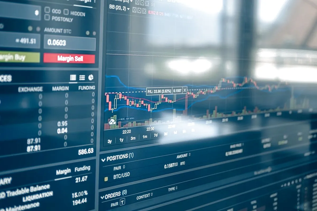 USDT settlement desk operations — multi-rail trading dashboard Turkish licensed operator 2026